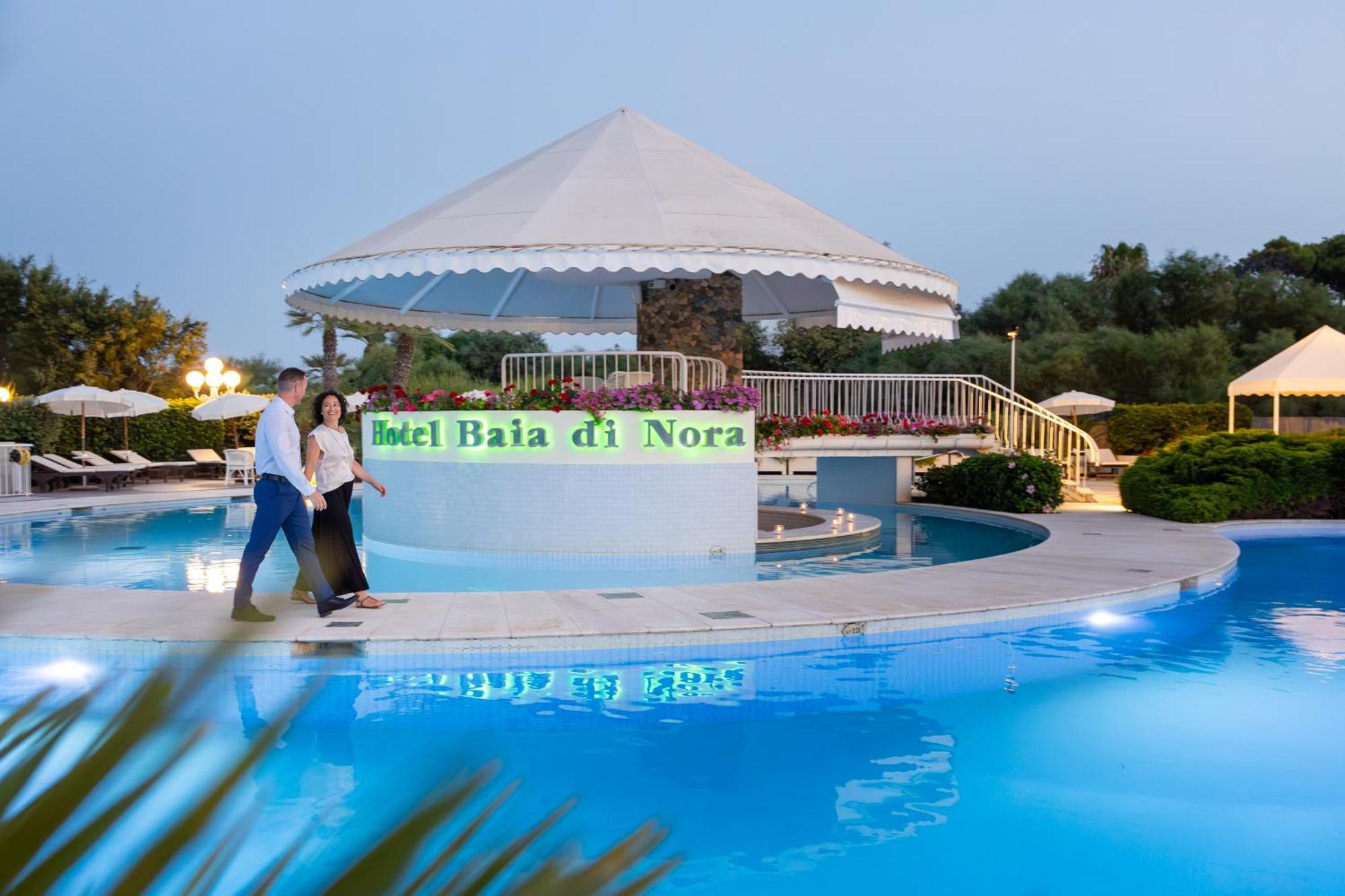 Hotel Baia Di Nora Pula Esterno foto