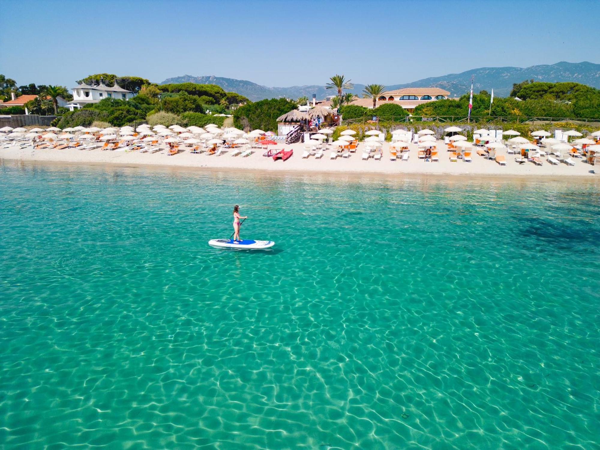 Hotel Baia Di Nora Pula Esterno foto