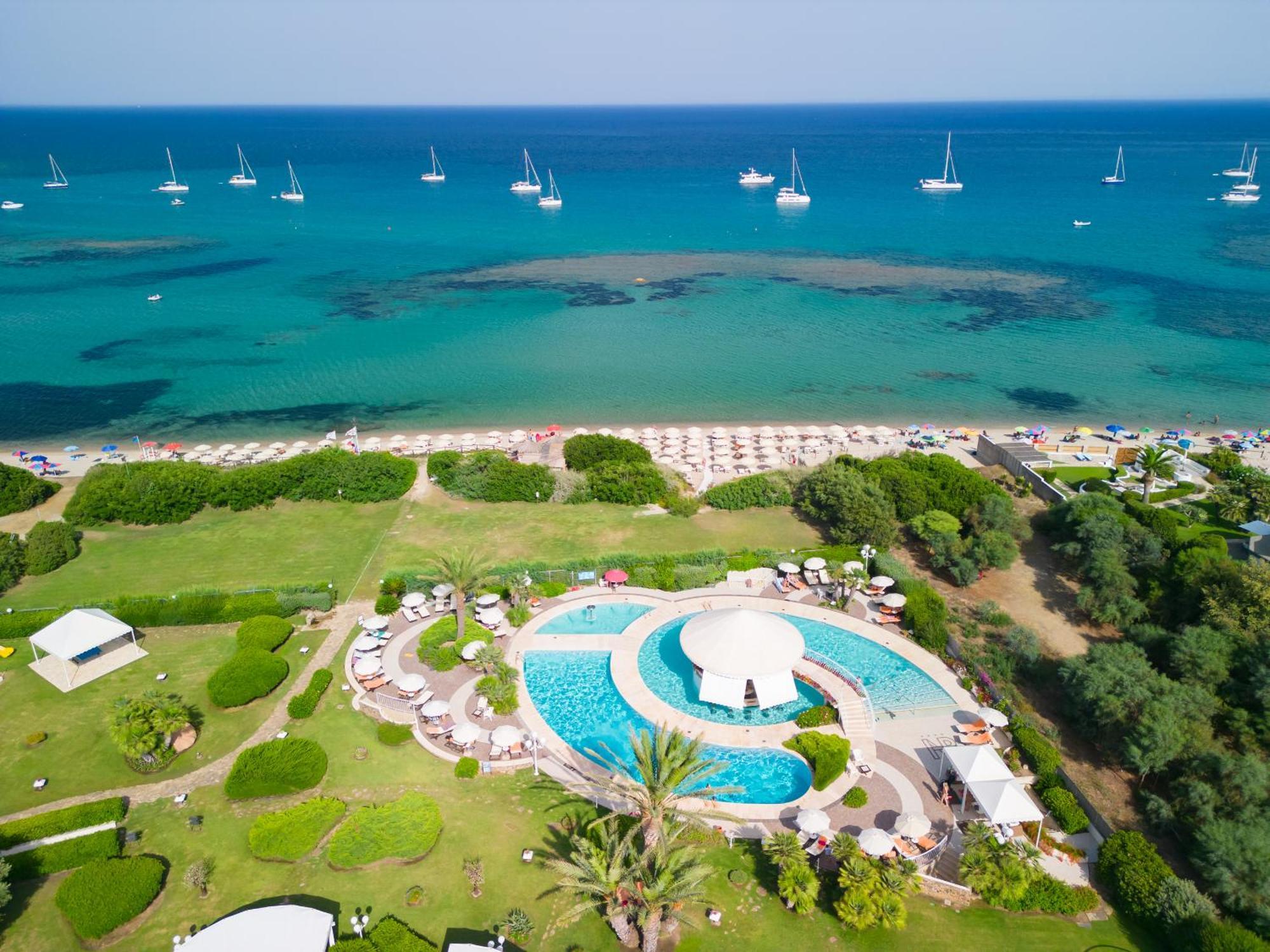 Hotel Baia Di Nora Pula Esterno foto