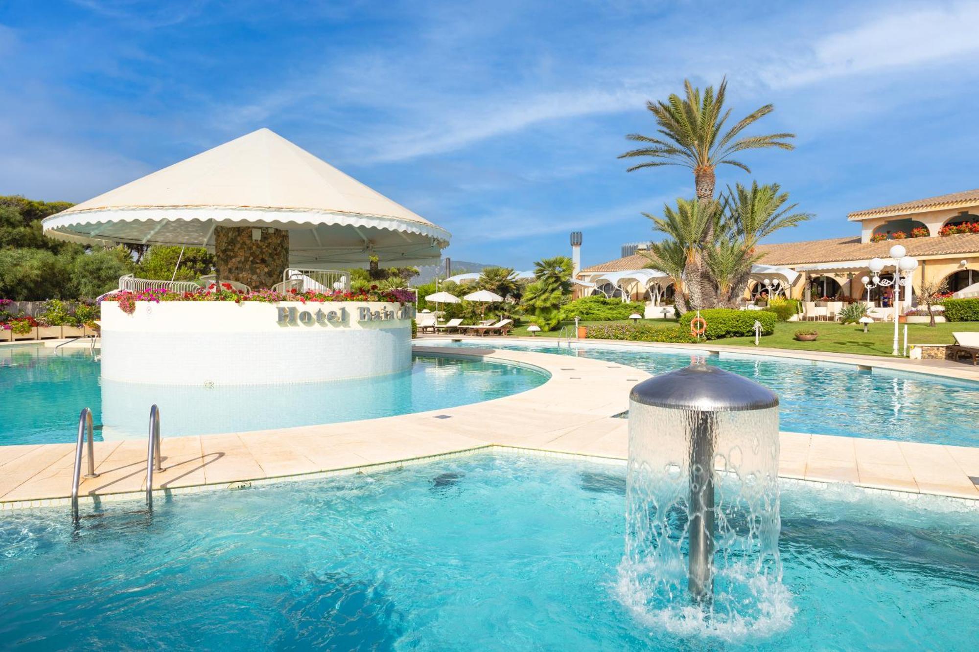Hotel Baia Di Nora Pula Esterno foto
