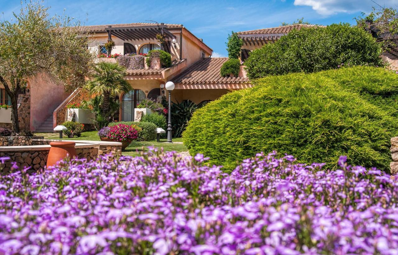 Hotel Baia Di Nora Pula Esterno foto